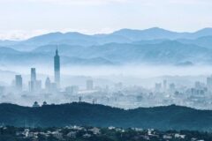 미세먼지 주범은 자가용? 중국발 영향 외면한 정부의 시각
