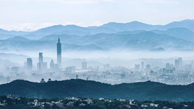 미세먼지 주범은 자가용? 중국발 영향 외면한 정부의 시각
