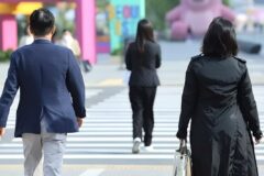 아무리 일해도 “노후 준비 못한다”… ’29조’의 진실 마주한 중산층 ‘한숨만’