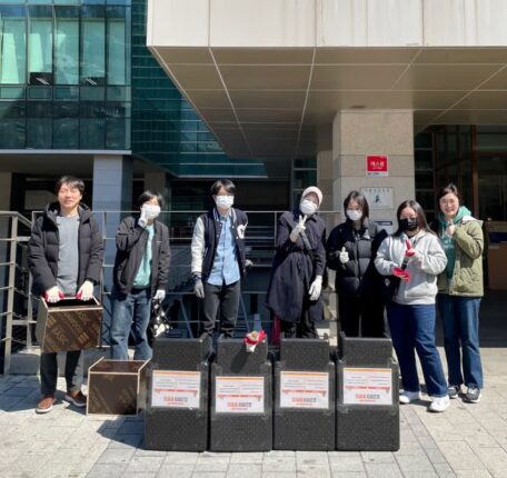 네츄럴코어, 중앙대 ‘냥침반’ 동아리와 길냥이 돌봄 활동 나서