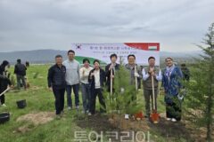 사막화 지역에 푸른 희망 심다!… 산림청, 타지키스탄서 ‘나무심기의 날’ 개최