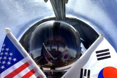 “초강대국들이 줄 서서 찾는다”… ‘2150조’ 판 뒤집은 ‘K-중소기업’의 정체