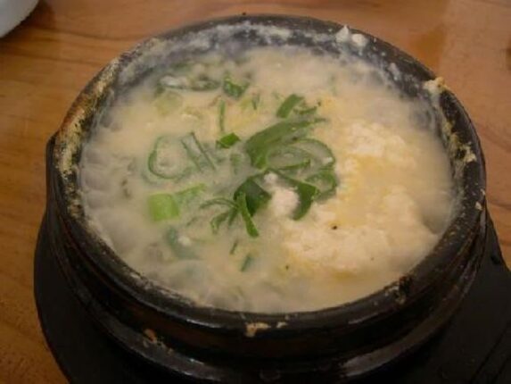 ‘건강한 한 끼 여행’…서울 근교 맷돌순두부 맛집 3선
