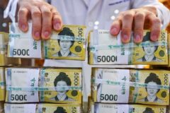 “월급 들어오면 이자부터 내는 사람들” … 서민은 숨 막히는데 23조 ‘역대급’ 수익