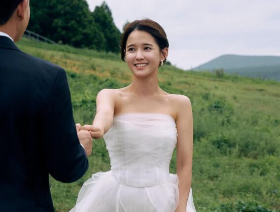 교회에서 만나 결혼식 올린다는 ‘흥부네 13남매’ 장녀 여배우