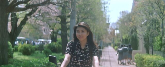 [오늘 뭘 볼까] 벚꽃처럼 싱그러운 첫사랑의 기억, 영화 ‘4월 이야기’