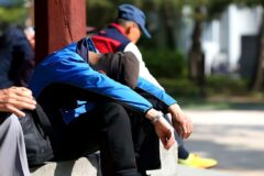 “퇴직금 다 바치고 다시 취직했어요”… 노후 포기한 850만 명, 대한민국 ‘초비상’