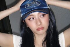 주황부터 파랑까지, 허윤진의 머리 색깔별 화장 가이드