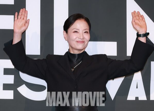 [맥스포토] ‘관식이 엄마’ 오민애, 영화제 나들이