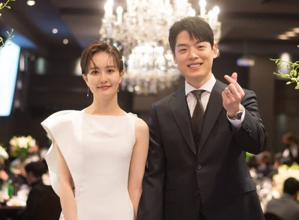 라디오 진행 중 가수에게 사연으로 고백 받은 아나운서