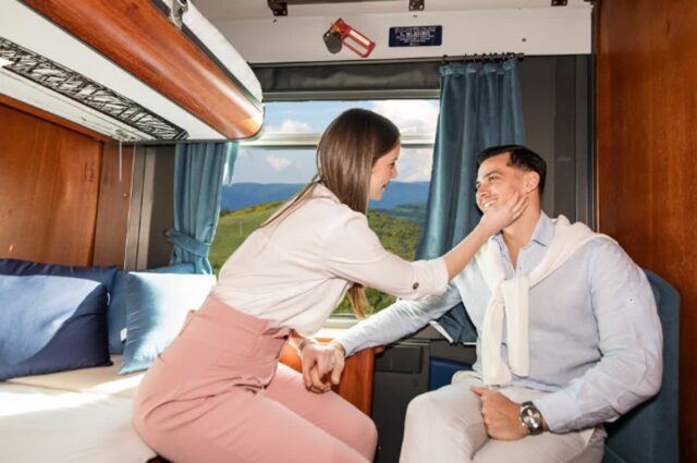 “일어나보니 로마” 이탈리아가 선보인 이색 기차 화제