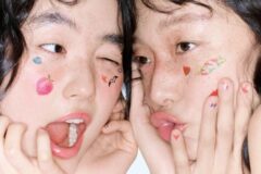 뷰티 신상으로 메이크업 화보를 찍으면