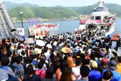 “제주도 아니었다”… 황금연휴 관광객 폭증한 ‘1위’ 여행지, 대체 어디길래