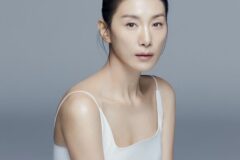 김서형, 미스틱스토리와 손잡고 새로운 도약 예고