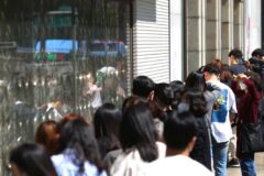 줄 서서 살 땐 언제고 “매출 감소세 1위” … 초호황 누리던 그 시장, ‘어쩌나’