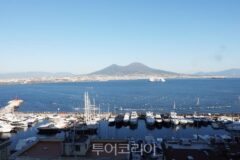 나폴리 도보 여행 역사와 맛의 도시