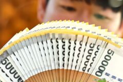 “더 이상 지켜보고 있을 순 없다”… 인당 ‘720만 원’ 지원금 소식에 ‘환호’
