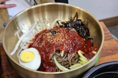 김포막국수 수육 및 보리밥과 함께하는 백양막국수