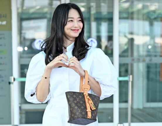 신민아, 프리폴 룩부터 컬러 블라썸 주얼리까지… 세련미 폭발한 스페인 출국길