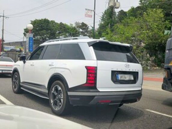 “출시 한 달 만에 가솔린 추월!” 팰리세이드 하이브리드, 대형 SUV 시장의 판을 바꾸다