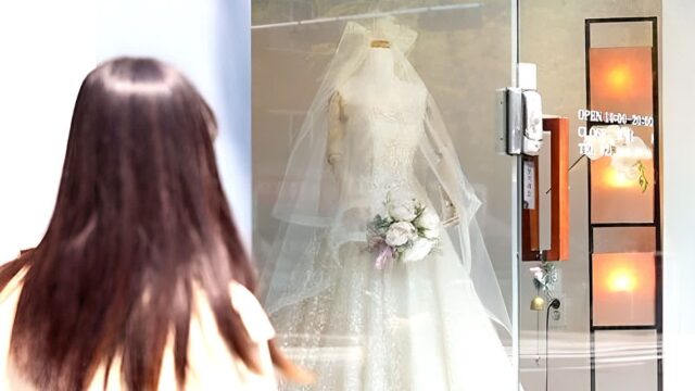“엄마 아빠, 나도 결혼하고 싶어졌어요” .. ‘혼자도 괜찮다’던 20대 딸들, 달라진 이유