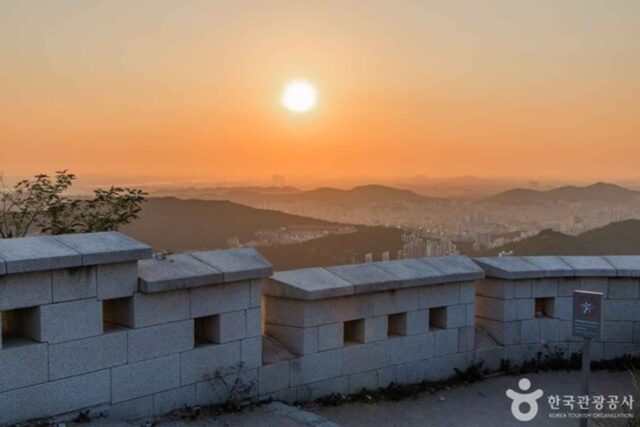인왕산 등산, 출발지 따라 다른 매력