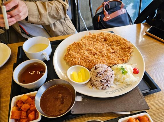 김포 돈까스 맛집 바삭바삭 홍익돈까스 김포운양점