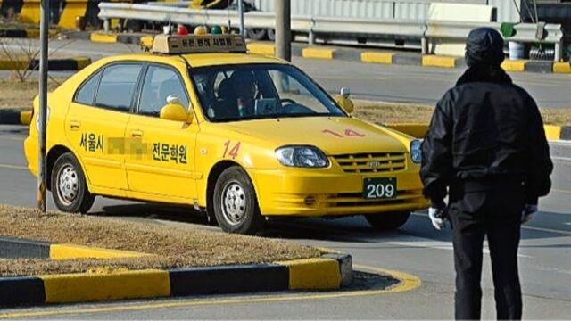 “아빠, 솔직히 필요가 없어요” .. 점점 손 놓는 젊은 세대에 ‘줄폐업’ 현실로