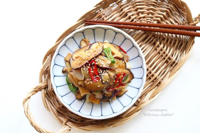 버섯볶음 레시피 집반찬 볶음요리 송화버섯볶음 버섯 반찬