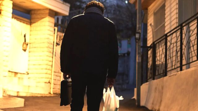 “제가 너무 나약한가요?” … 외로운 중년, 5060 가장의 ‘눈물’