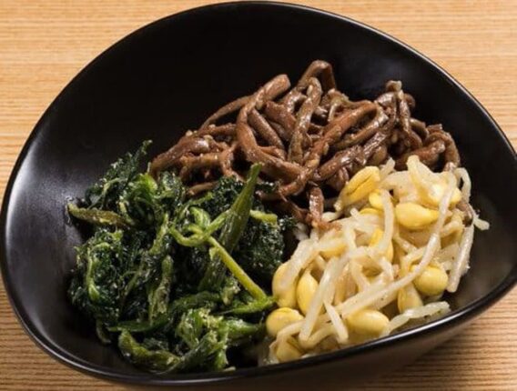 “60대 이상”이면 반드시 챙겨야 하는 필수 반찬입니다