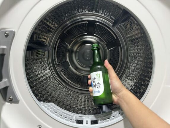 세탁기에 ”이걸” 넣어보세요, 쉰 냄새 악취가 싹 사라집니다.