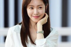 오사카로 출국하는 오늘자 한지민