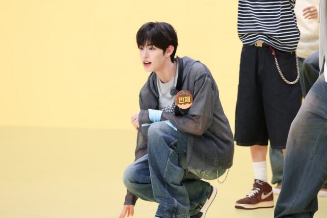 “이 실수, 대체 몇 번이야?” 킥플립, 주간아이돌서 ‘史상 최초’ 타이틀 획득