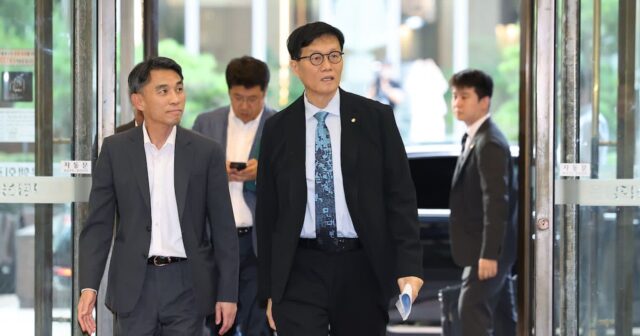 이창용 “금리 인하기, 안정적 가계부채 관리 중요”