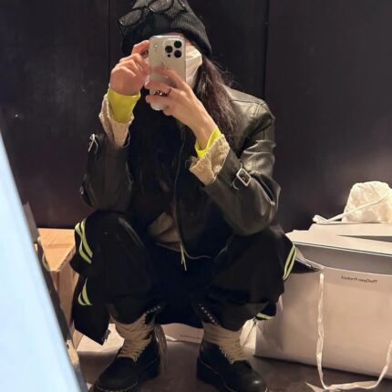 난 여자배우 중에 한소희가 옷 젤 잘입는 거 같아..