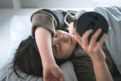 “잠 많아도 문제” 수면 시간 길면 ‘이 기능’ 심각하게 저하됩니다.