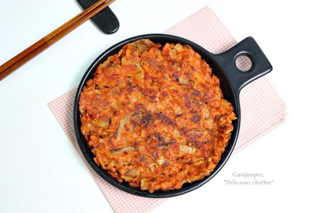 바삭한 김치전 레시피 비 오는 날엔 김치부침개 겉바속촉 전요리