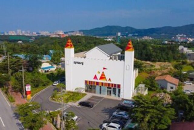 속초 놀거리 3 동해와 대비되는 실내에서 신나게 즐겨보자!