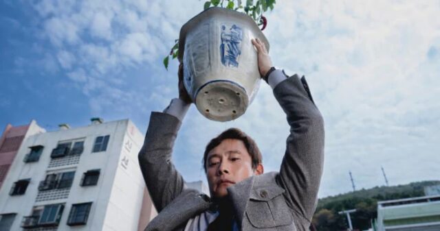 베니스에서 보게 될 ‘어쩔수가없다’, ‘부고니아’의 공통점은 한국 영화?
