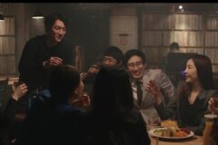 모임에서 유독 못 배운 티나는 사람들의 공통 행동 4가지