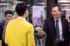 ‘돈’으로 욕하는 사람의 인성이 최악인 이유