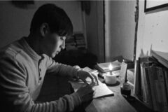 ‘돈이 없는’ 집안에서 자란 사람들이 버리지 못하는 습관