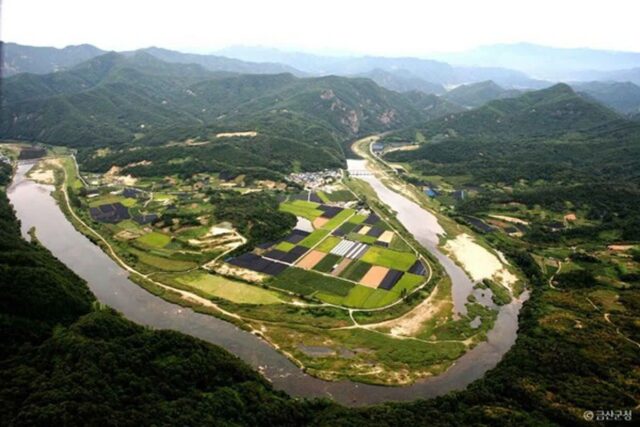 충남 가볼만한곳, 금강의 비경과 서해 바다의 낭만이 어우러진 여행