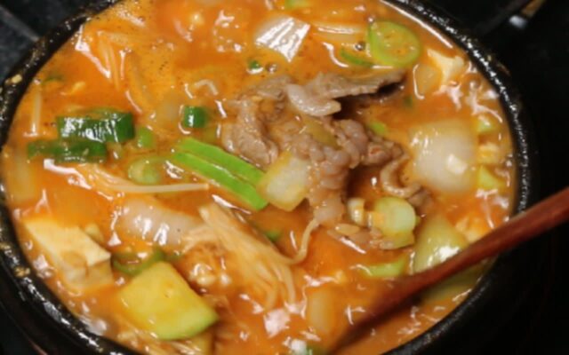 된장찌개에 “고기” 절대 넣지 마세요! 나트륨 흡수율 2배 증가합니다