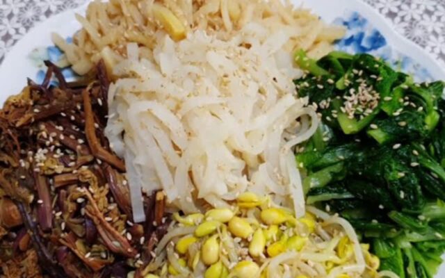 나물 무침에 자주 쓰는 ‘이 양념’, 혈압 올리는 주범입니다!