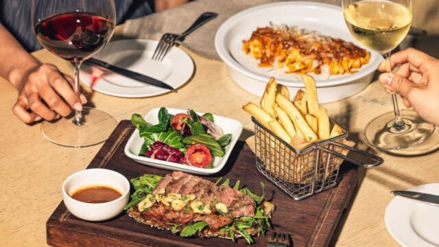 “로봇이 구운 스테이크가 이렇게 맛있어?” 미식 덕후 흔드는 안다즈 서울 강남