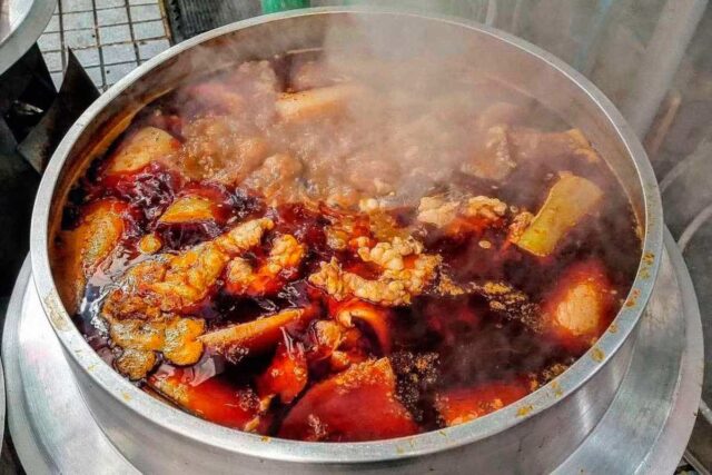 구수하고 묵직한 한 상이 반가운 전국 아재 입맛 맛집 5곳