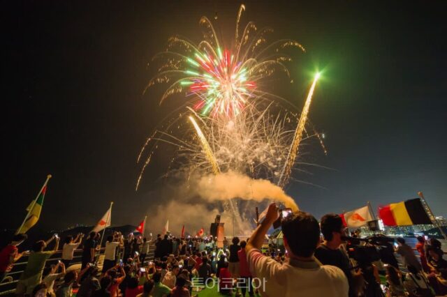 2030 또래끼리 배 타고 DJ 파티 즐겨라!..모두투어, 2030 전용 ‘오션클럽’ 크루즈 상품 출시