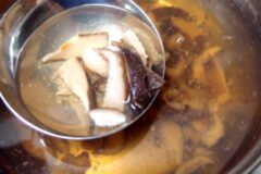 된장찌개에 “이 버섯” 넣어보세요, 면역력이 올라갑니다!